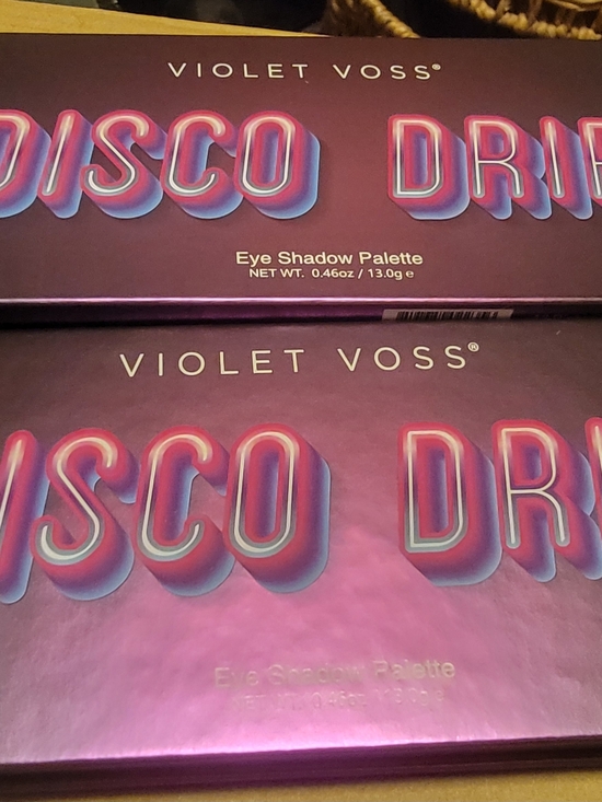 Violet Voss Eyeshadow Palette — Gold, Yellow, Green, Pink, Blue - Picture 2 of 3